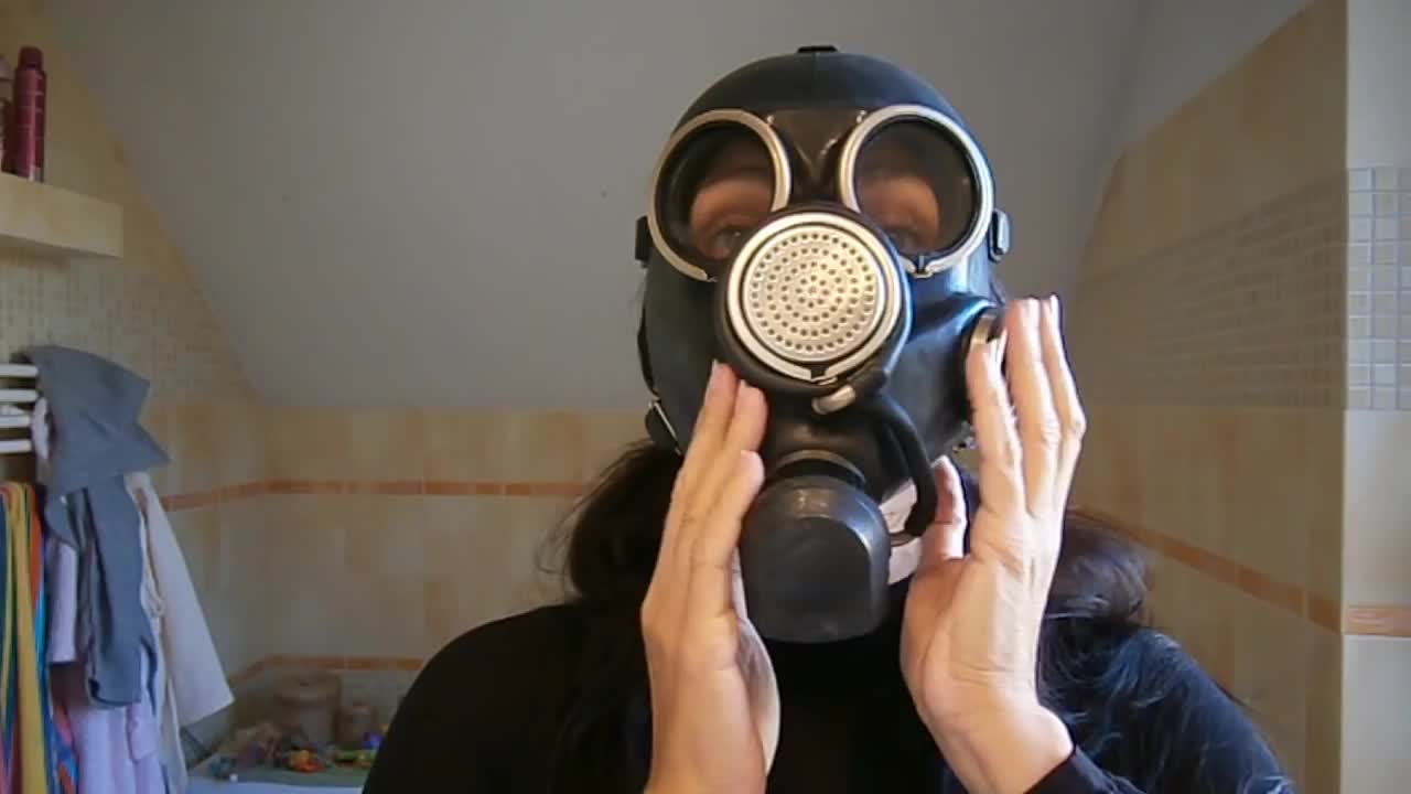 Russian gas mask GP-7V